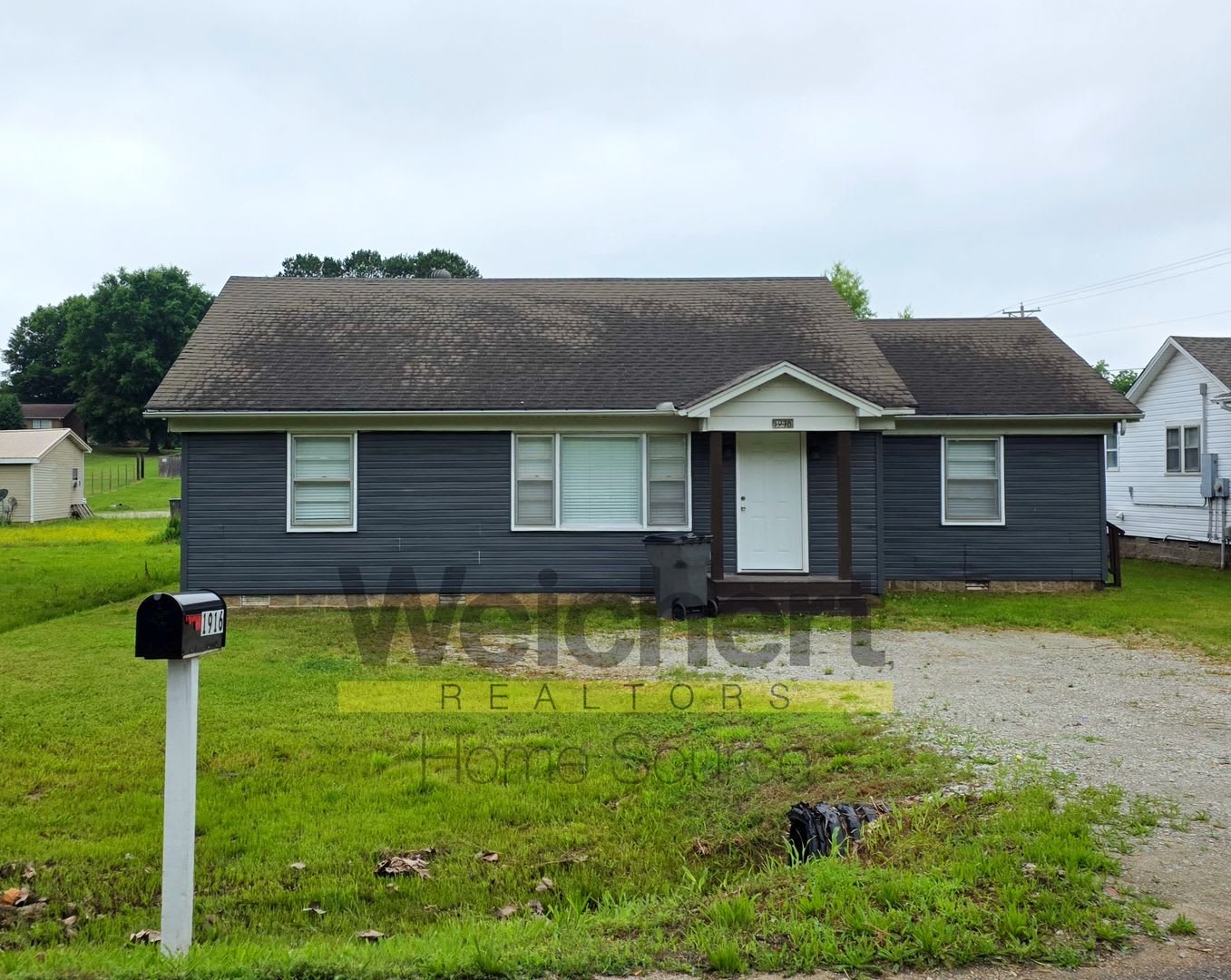 3 bedroom, 2 bath home – photo 1