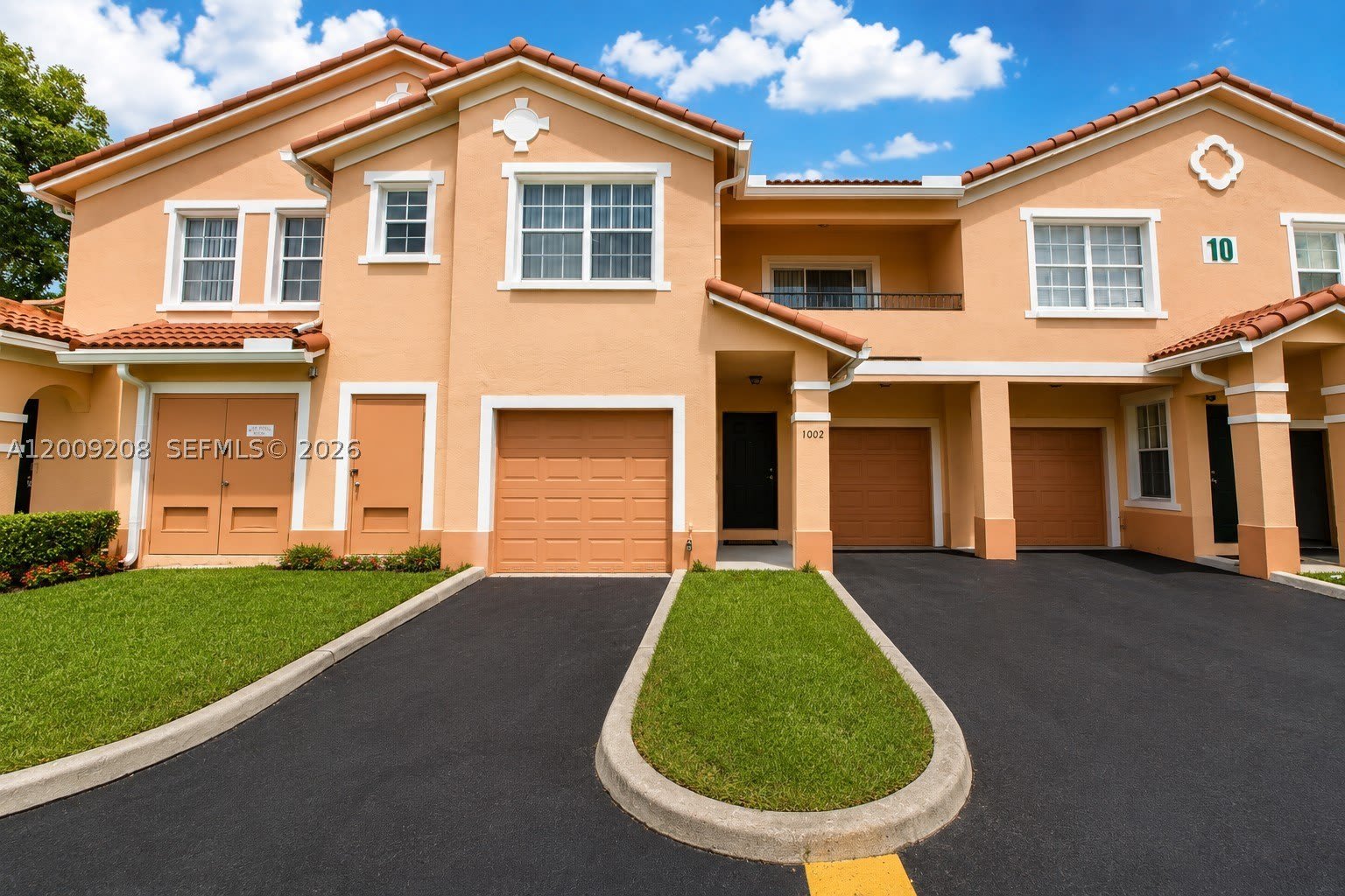 1002 Belmont Ln – photo 2