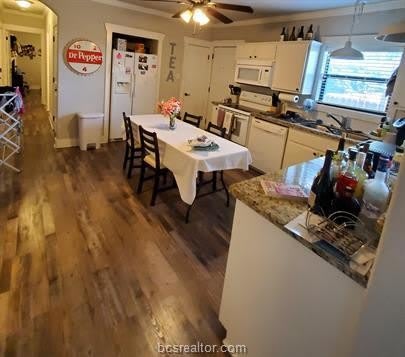 1009 Fairview Avenue – photo 2