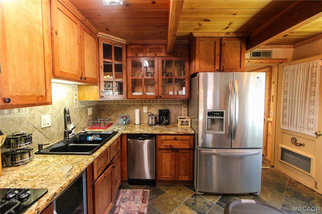 998 F Lane – photo 4