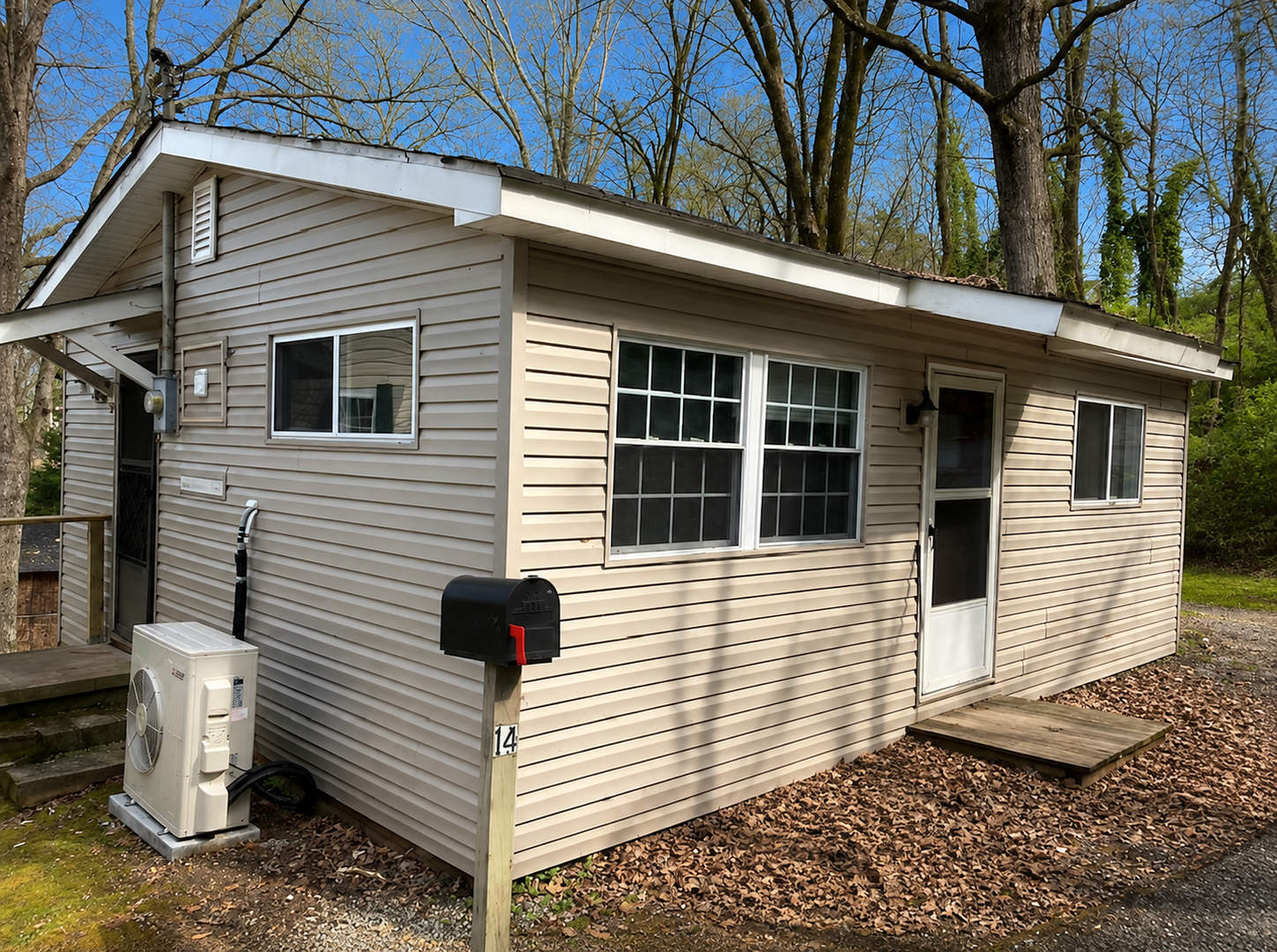 Charming 2-Bedroom Home in Lookout Valley – Pets Welcome! – photo 1
