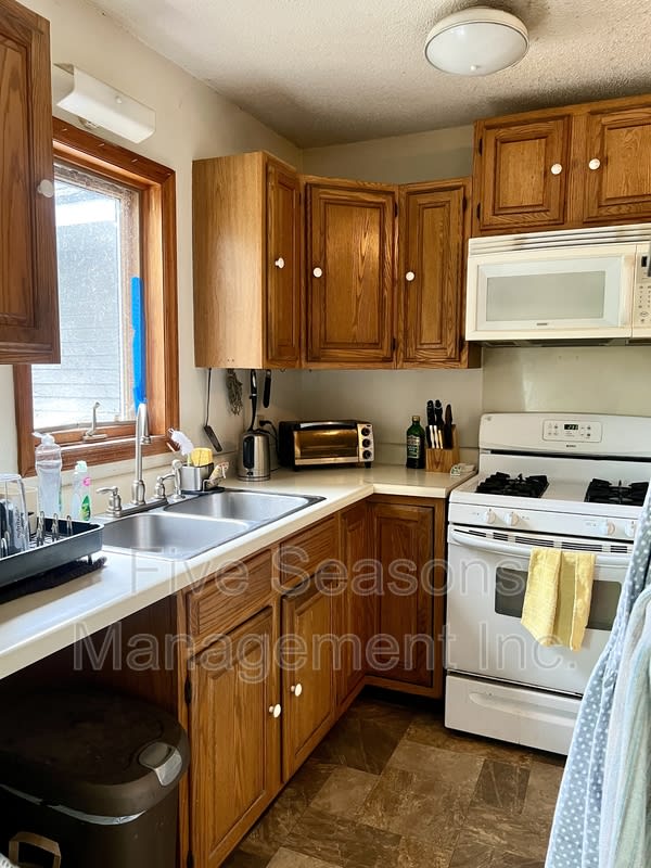 115-7 North Winooski Avenue – photo 3