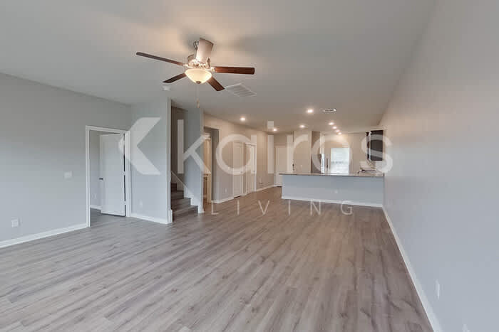 905 NW 4th St – photo 4