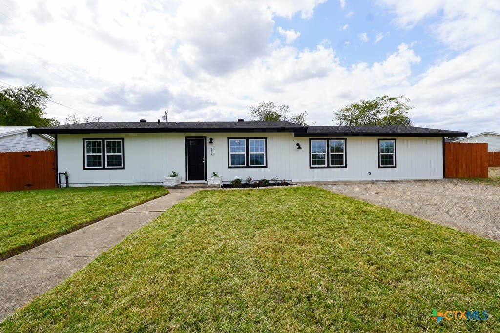 913 Hander Lane – photo 1