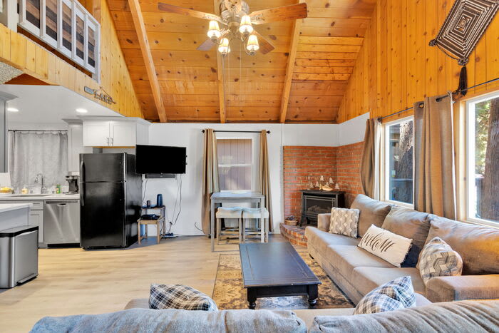 42651 Falcon Avenue – photo 5
