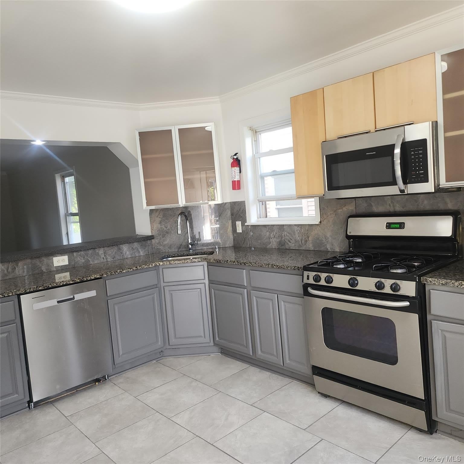 70 Elm Avenue – photo 1