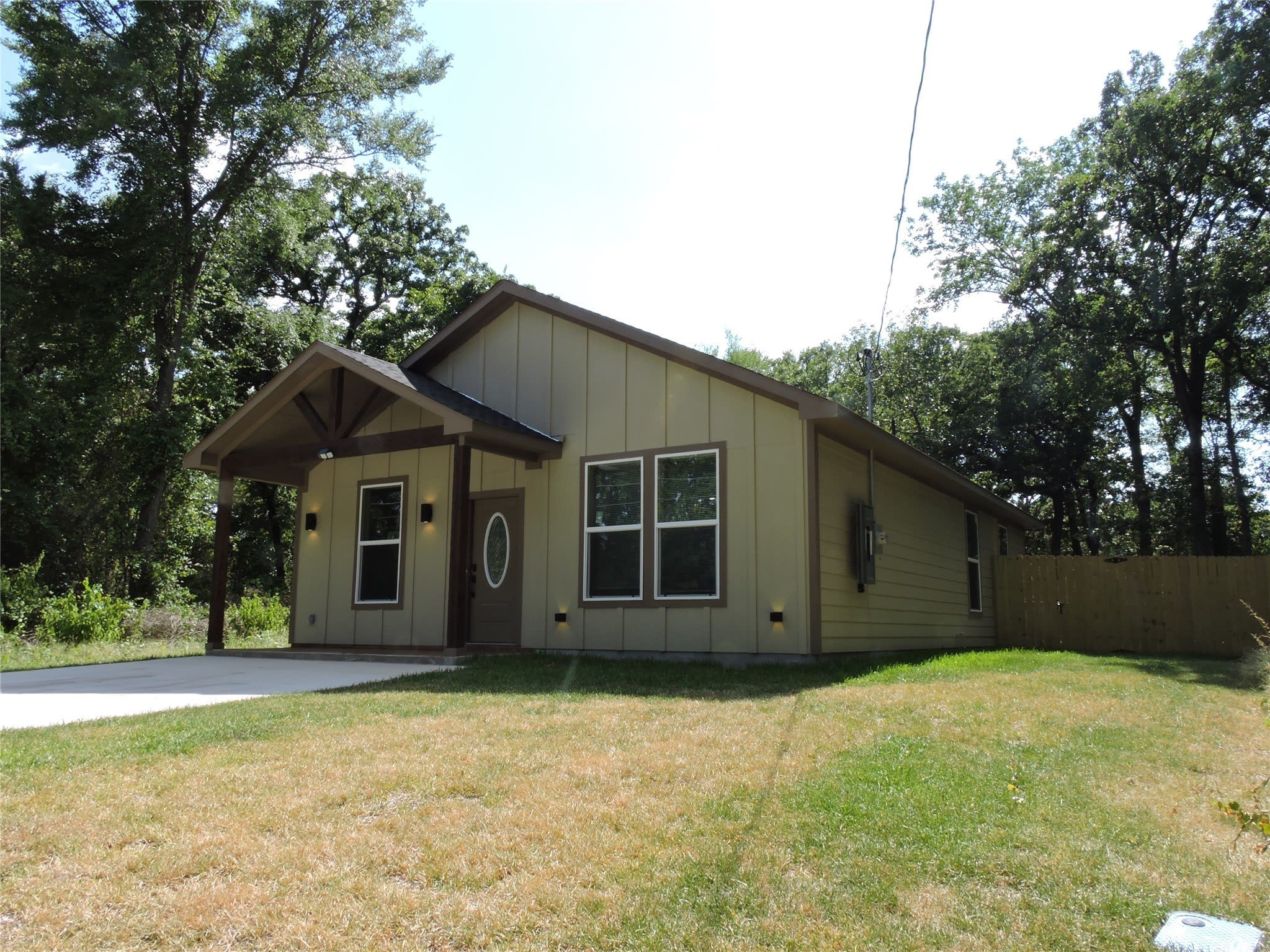 163 Lake Creek Drive – photo 2