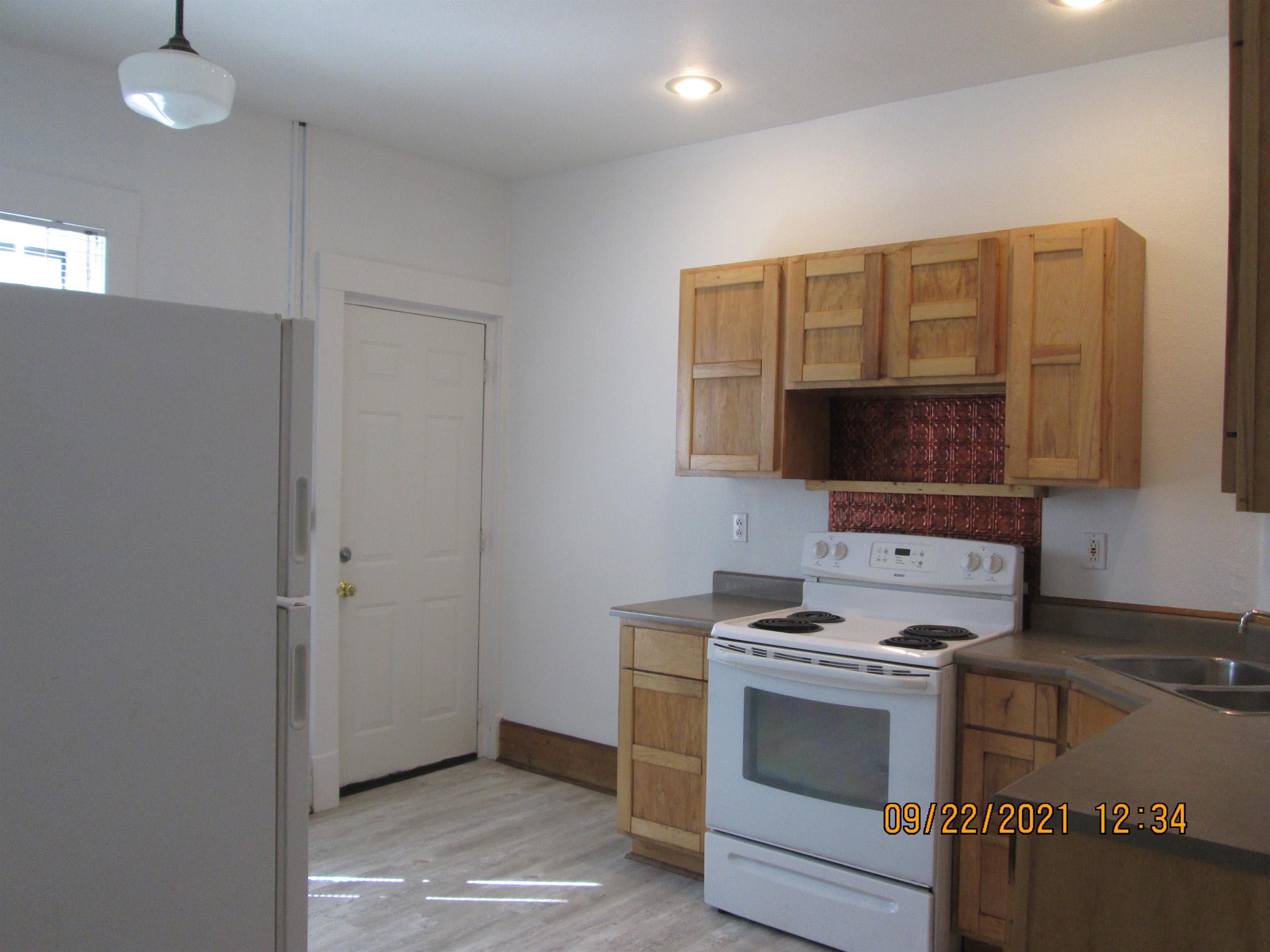 1210 San Pedro – photo 4