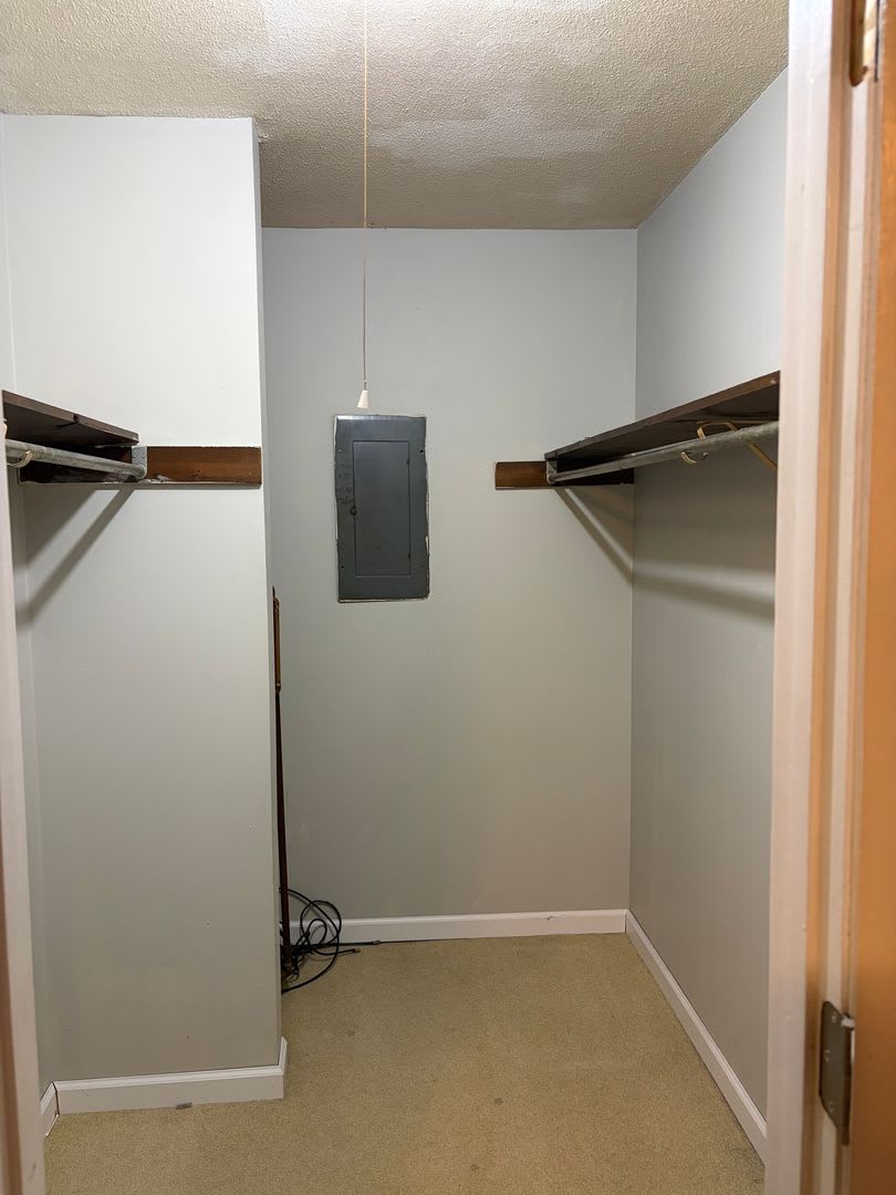 1104 W McCarty – photo 5