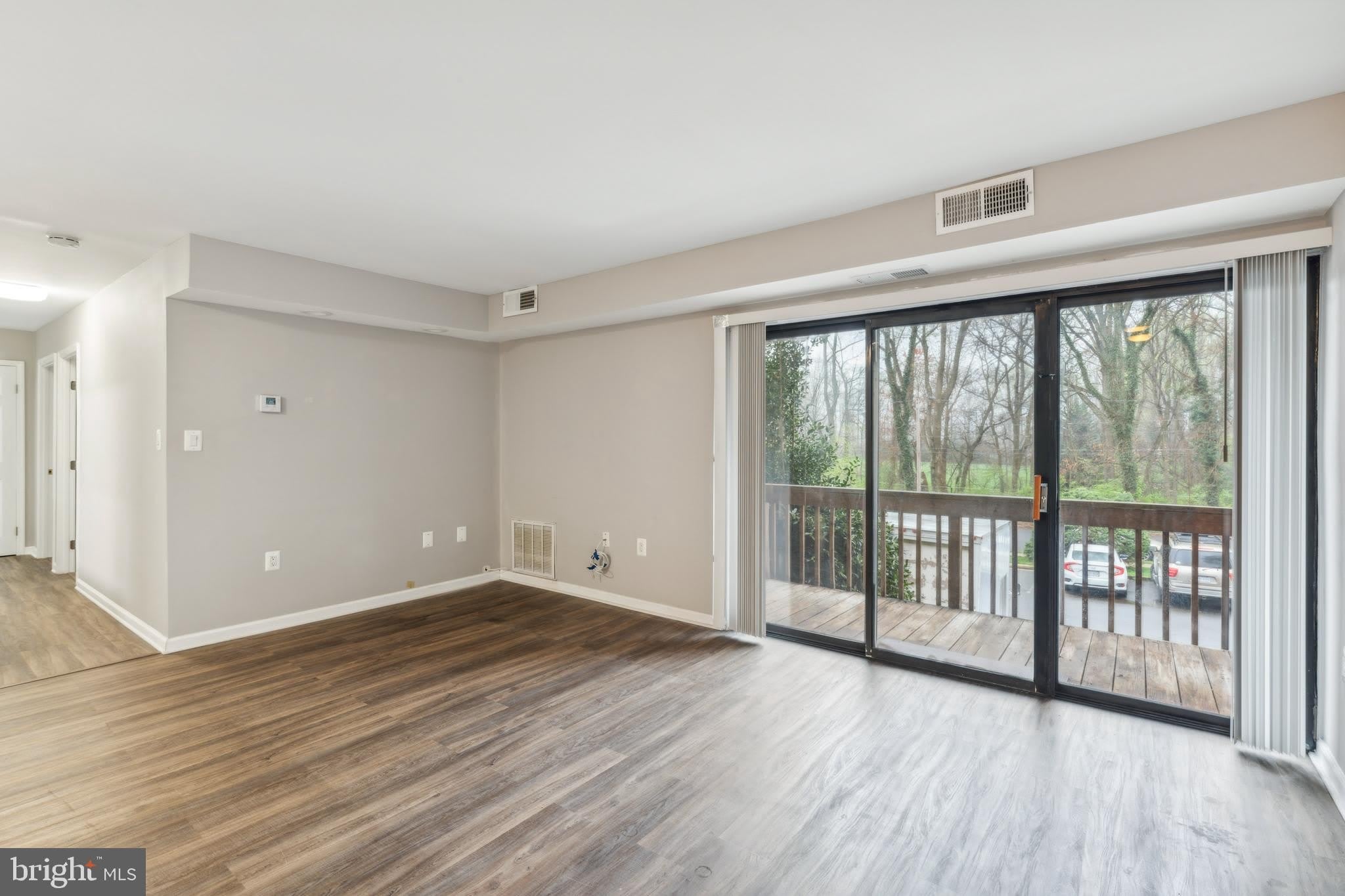 10724 WEST Drive – photo 2