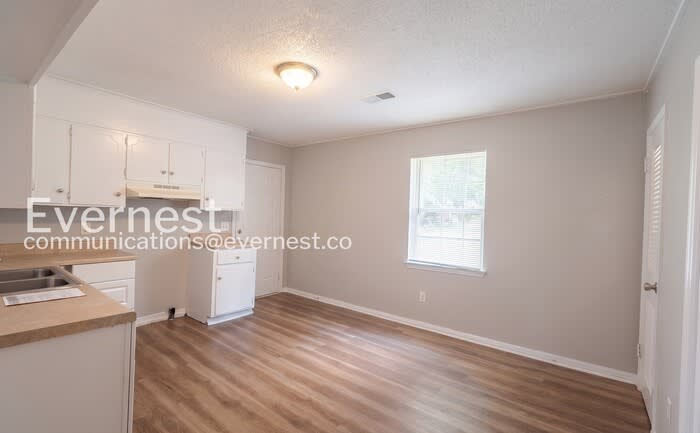 1216 Woodland Avenue Southwest – photo 5