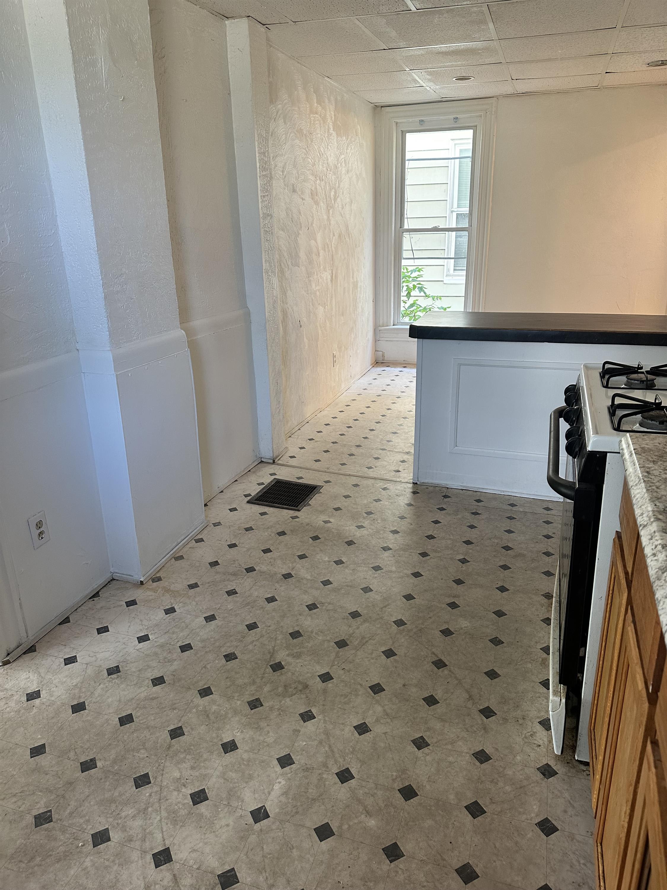 1162 East 25th Street – photo 4