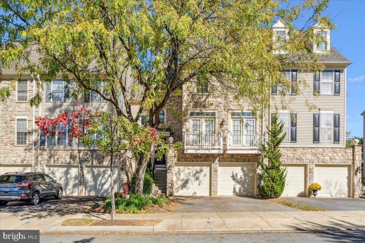 2442 RIPPLING BROOK Road – photo 1