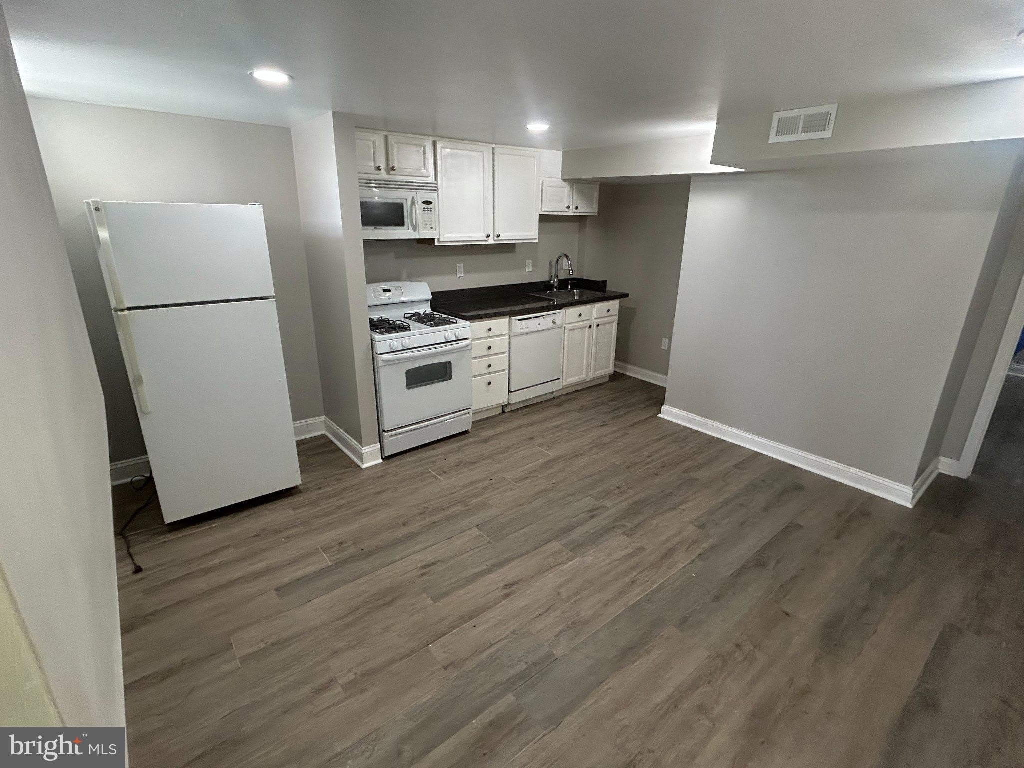 5839 BENTON HEIGHTS Avenue – photo 2