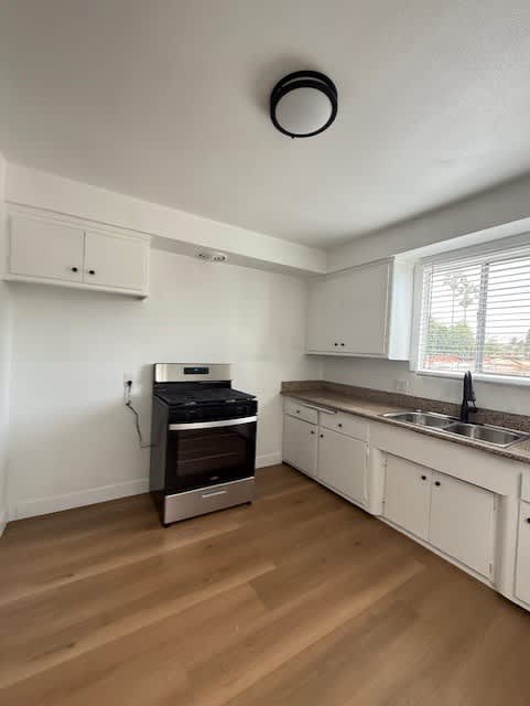 8319 S. Western Ave.#5 – photo 3