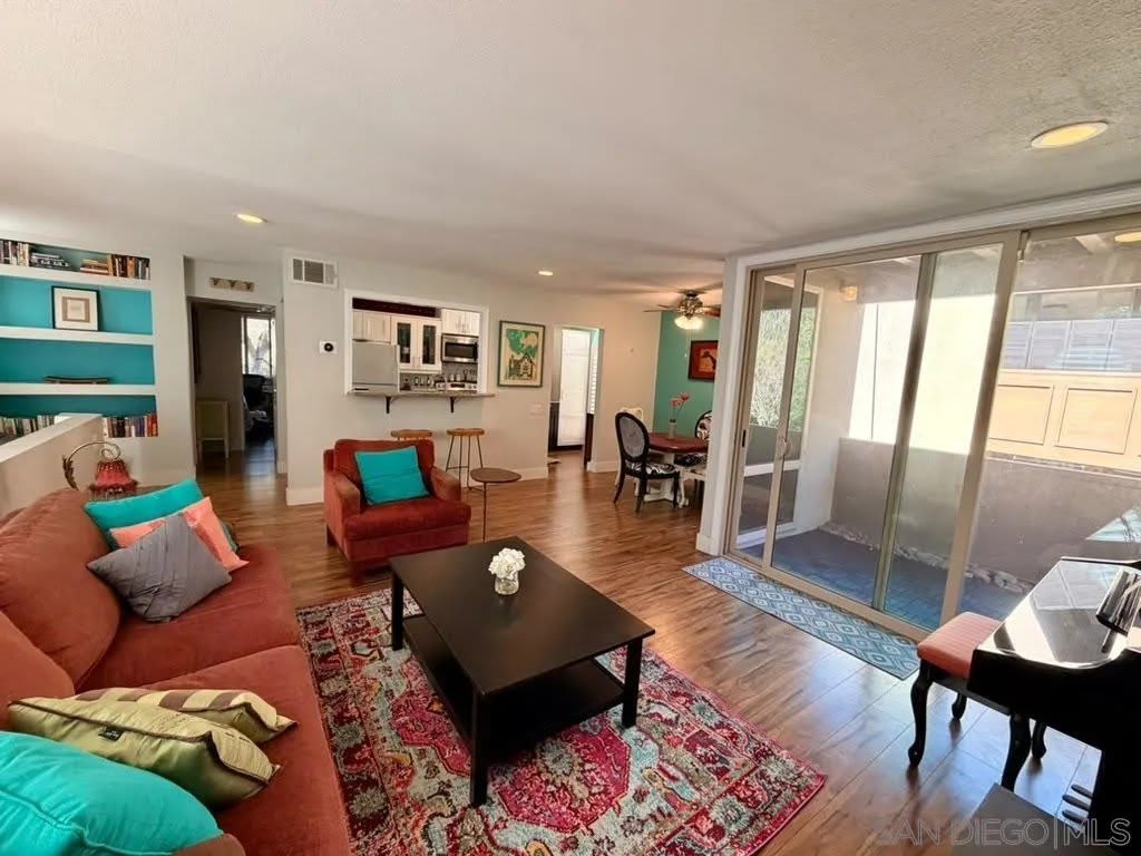 4853 Collwood Blvd – photo 3