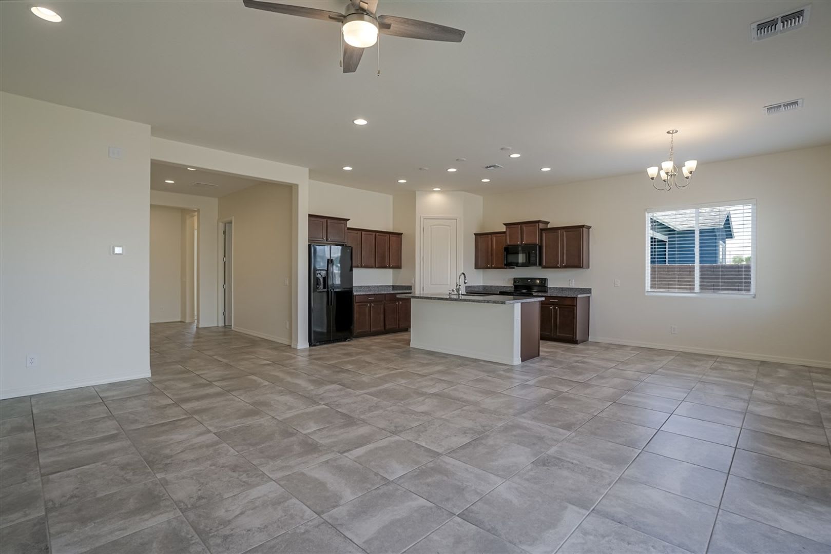 Large Floorplan 3 Bedroom 2 Bathroom Home In Deep Well Ranch Westwood Community Prescott – photo 5