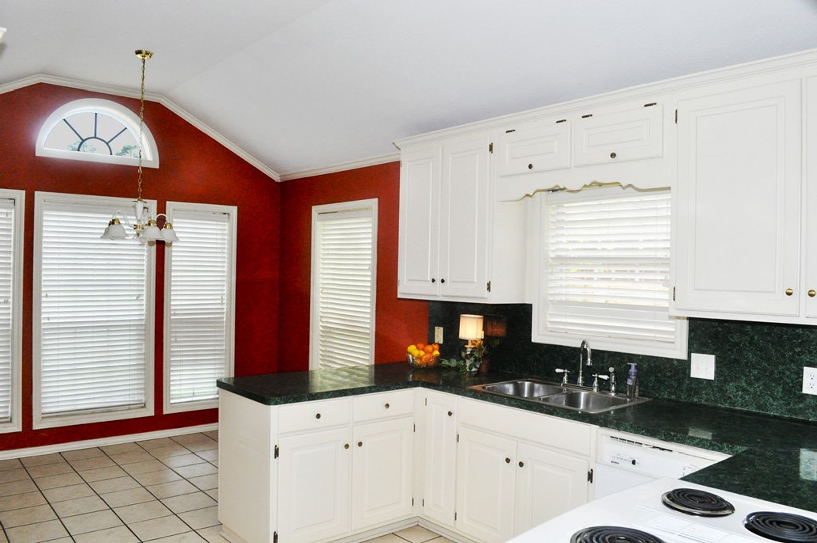 3 Bed 2 bath Ashcreek Circle – photo 4