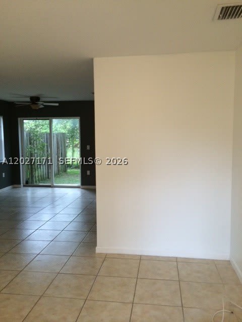 1702 N 28th Ave – photo 1