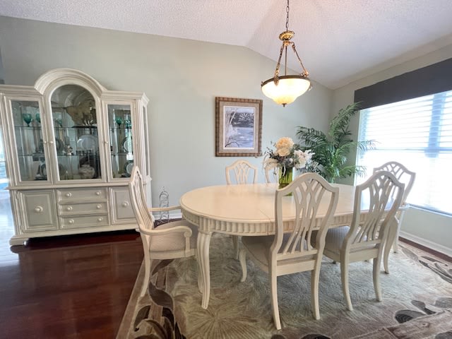 2126 Sansores St – photo 5