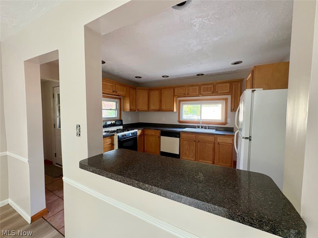 605 Sackett Avenue – photo 5