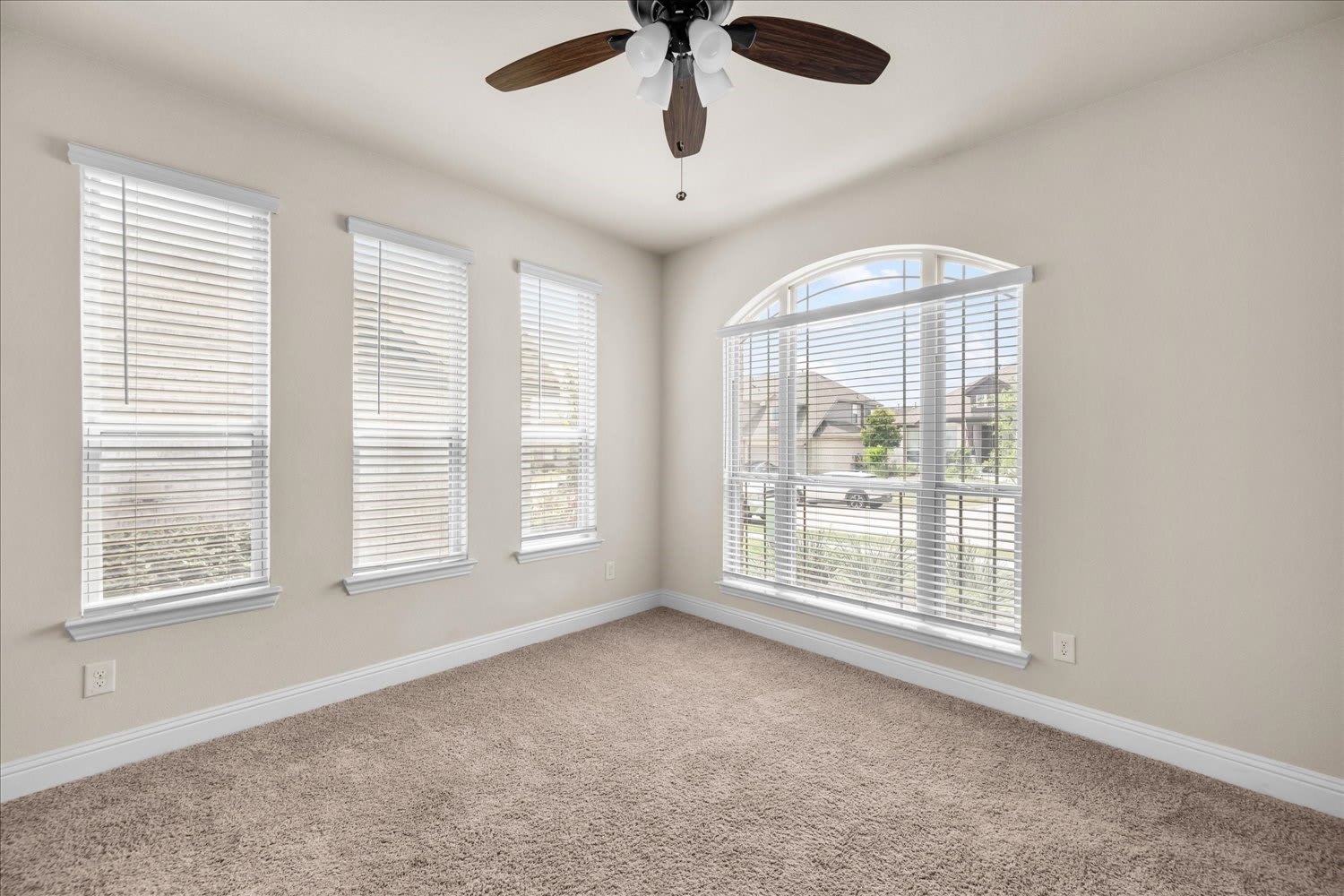 350 Red Cedar Drive – photo 4