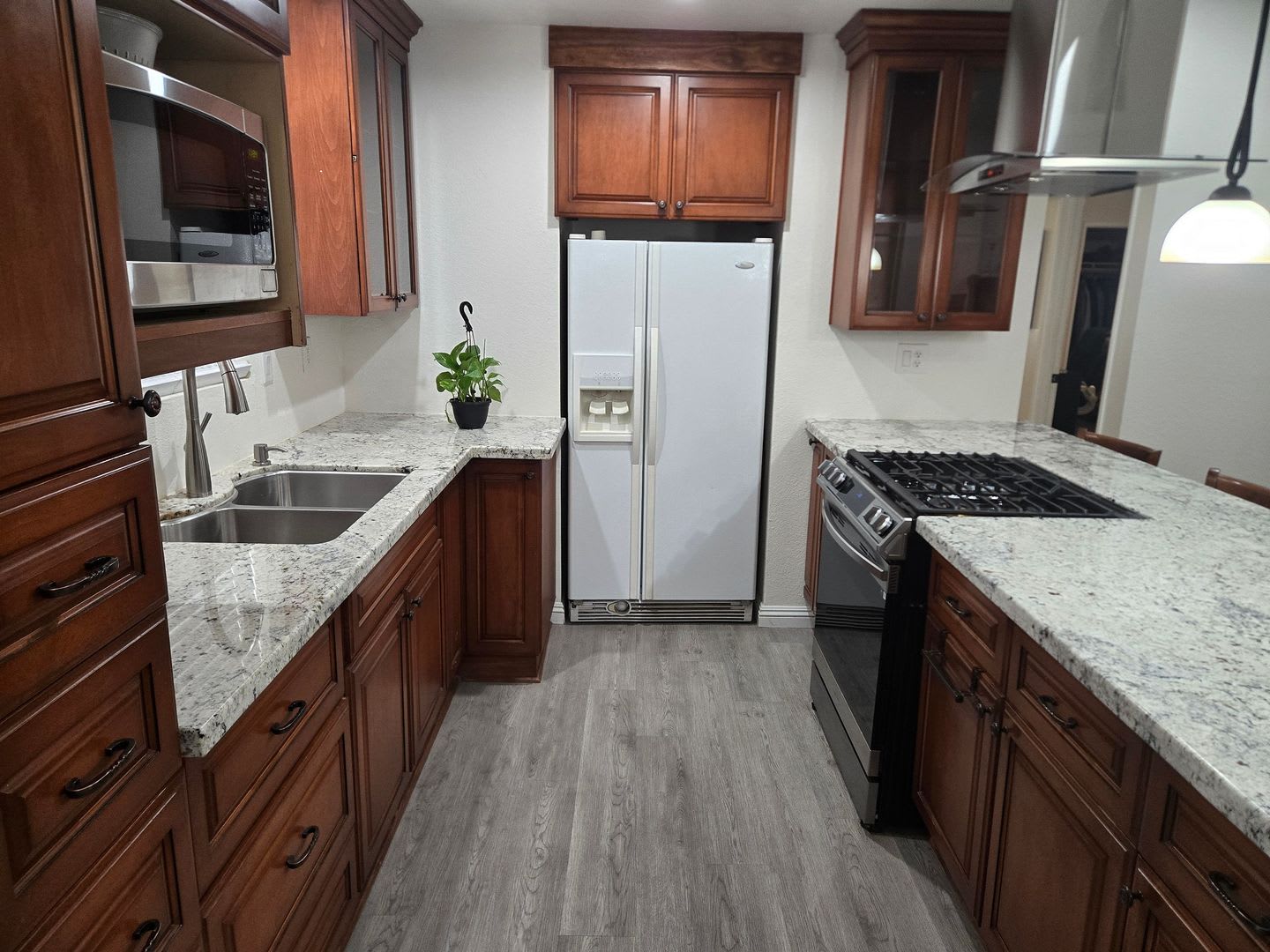 Great 3 Bedroom 2 Bathroom Home In Victorville! Call Today – photo 2