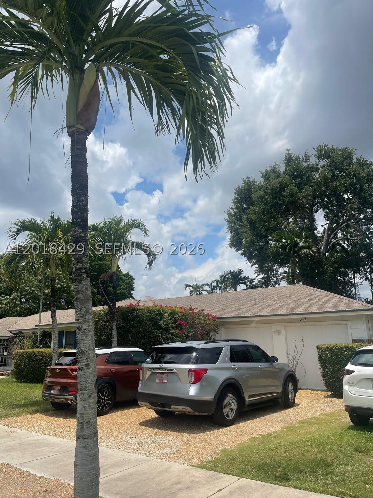 3531 SW 13th St – photo 2