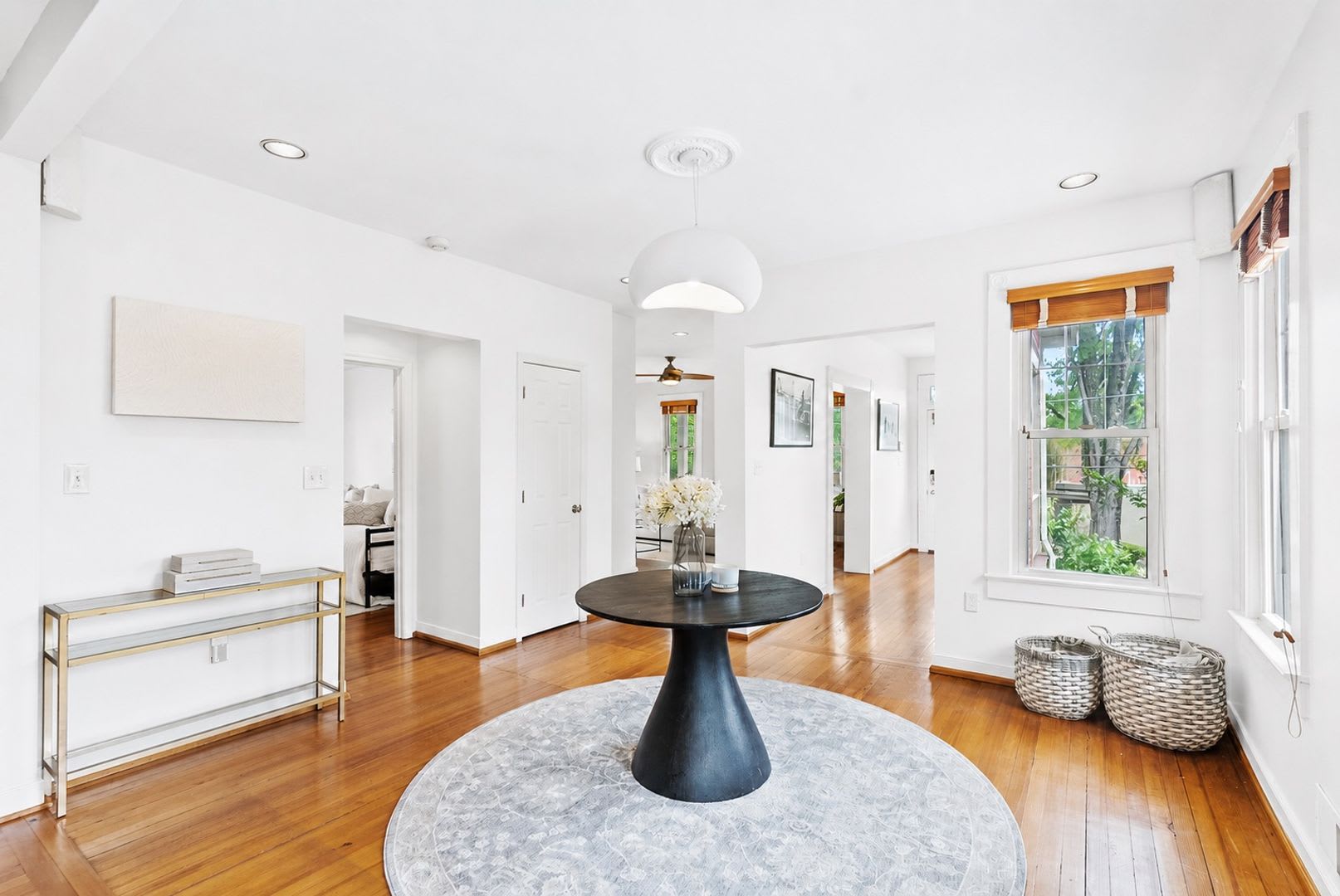 Spacious Kent Home – photo 5