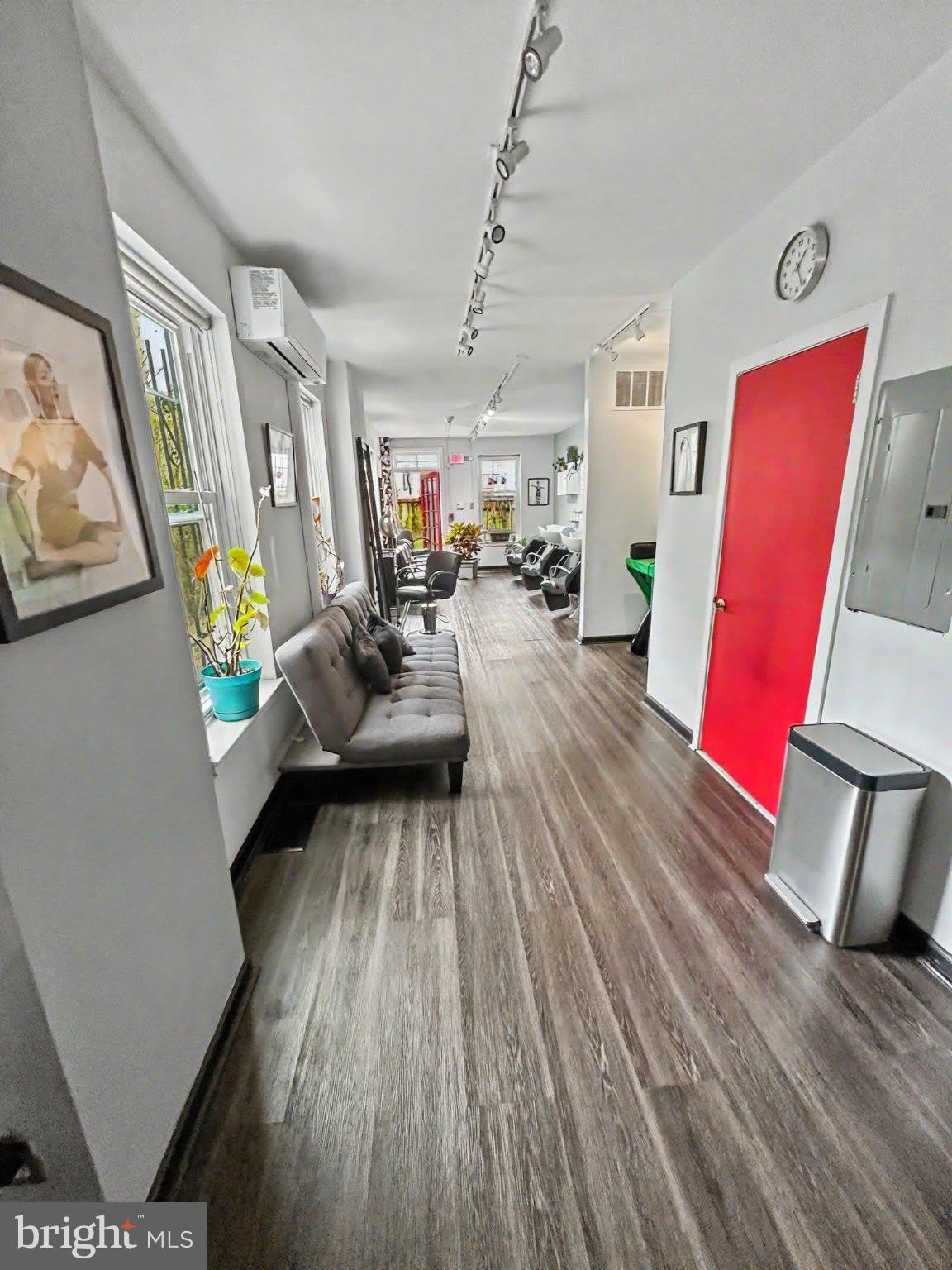 238 S 11TH Street – photo 2