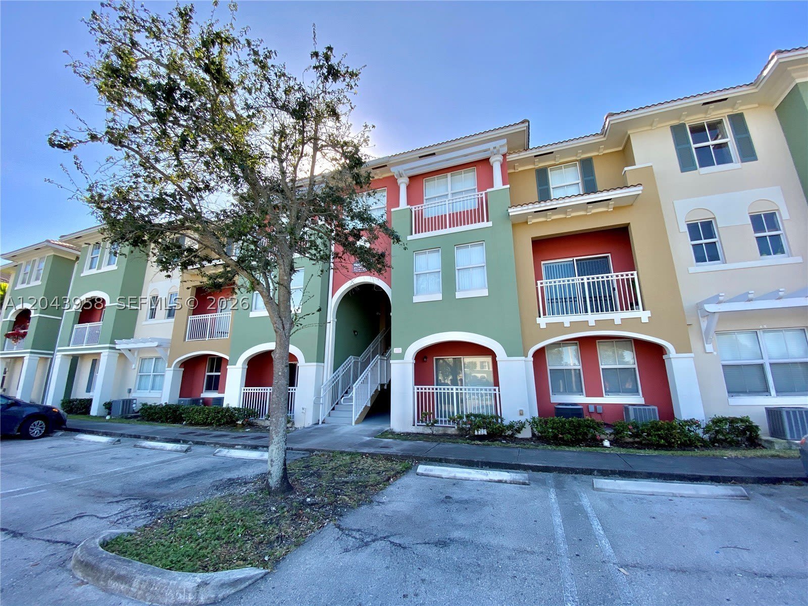 11202 NW 83rd St – photo 2