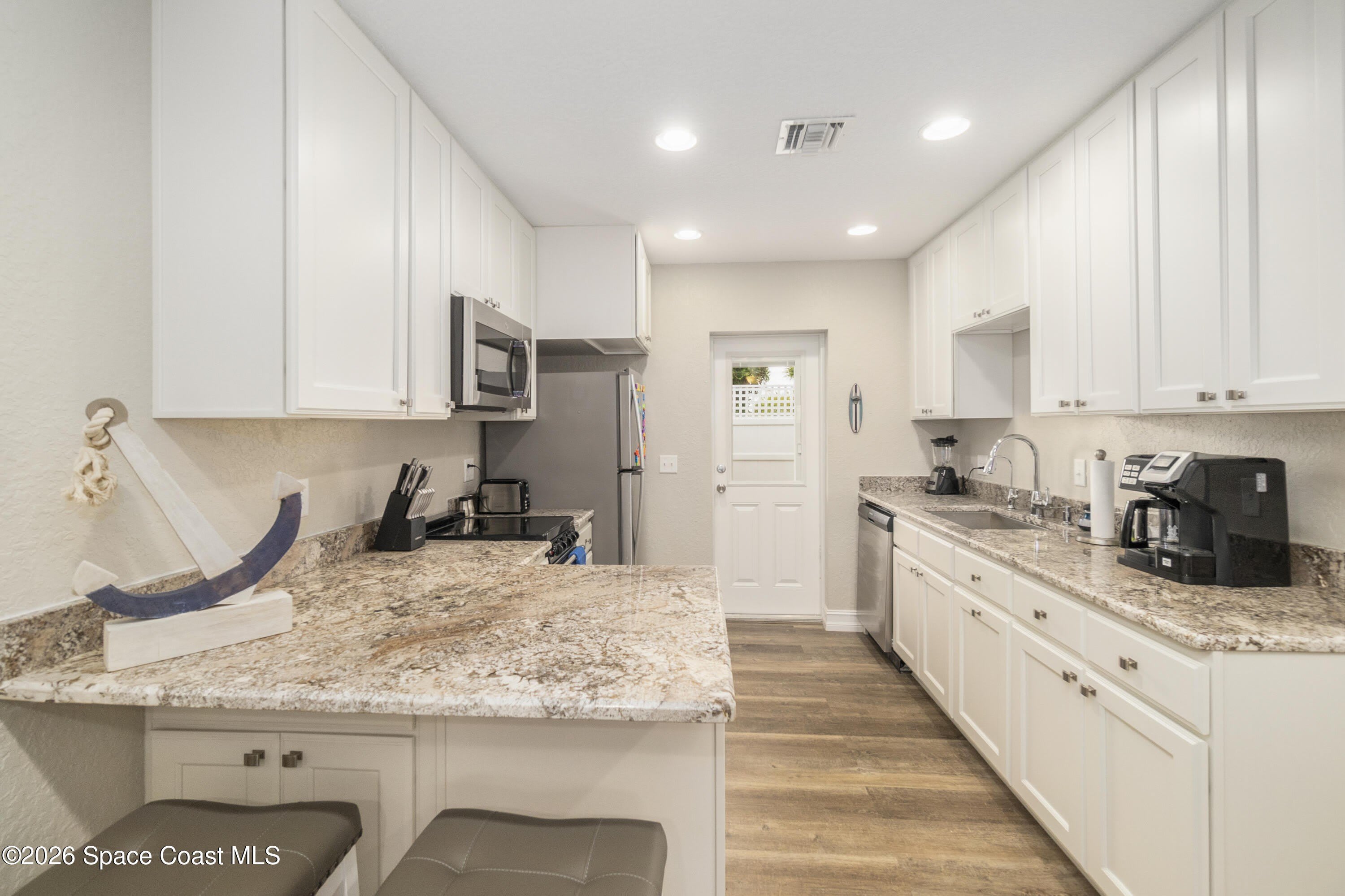 1981 Guava Avenue – photo 4