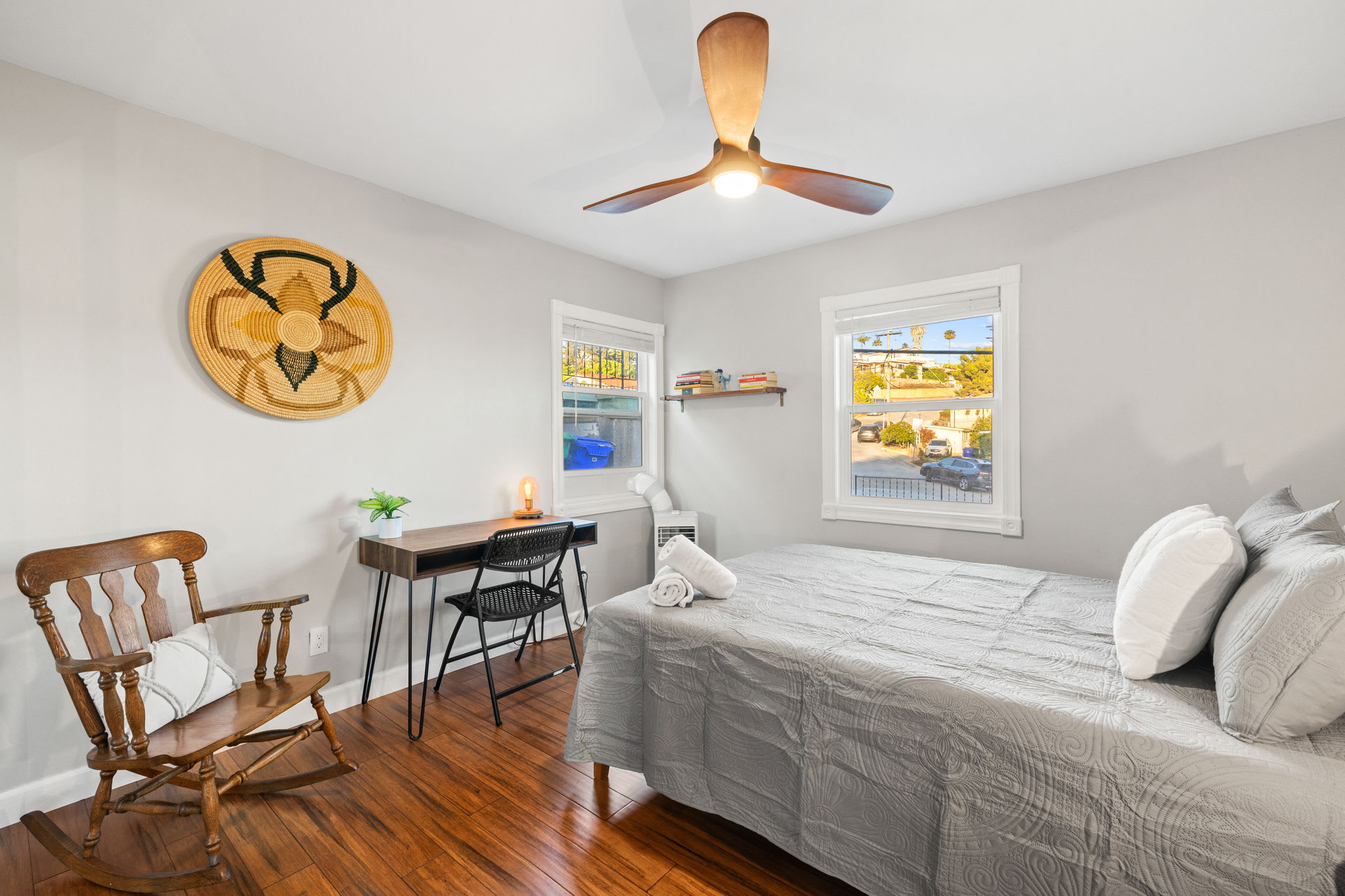 1326 Dorcas St – photo 3
