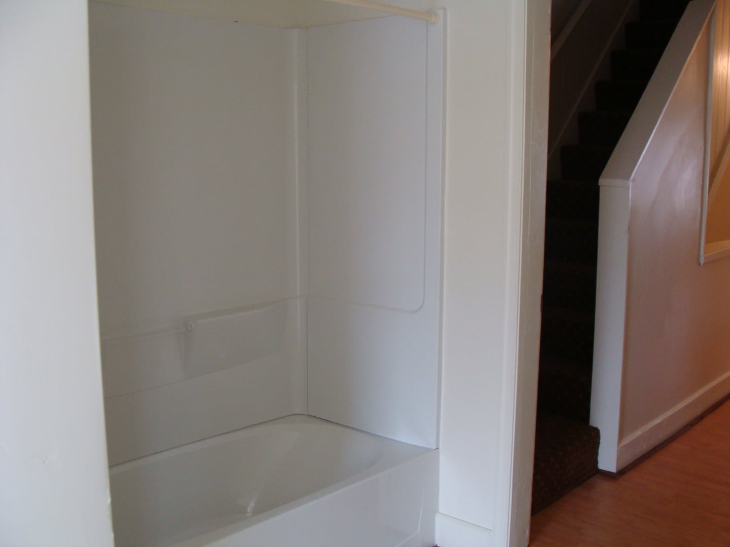 Pet Friendly 3 Bedroom House Near Revs Stadium – photo 5