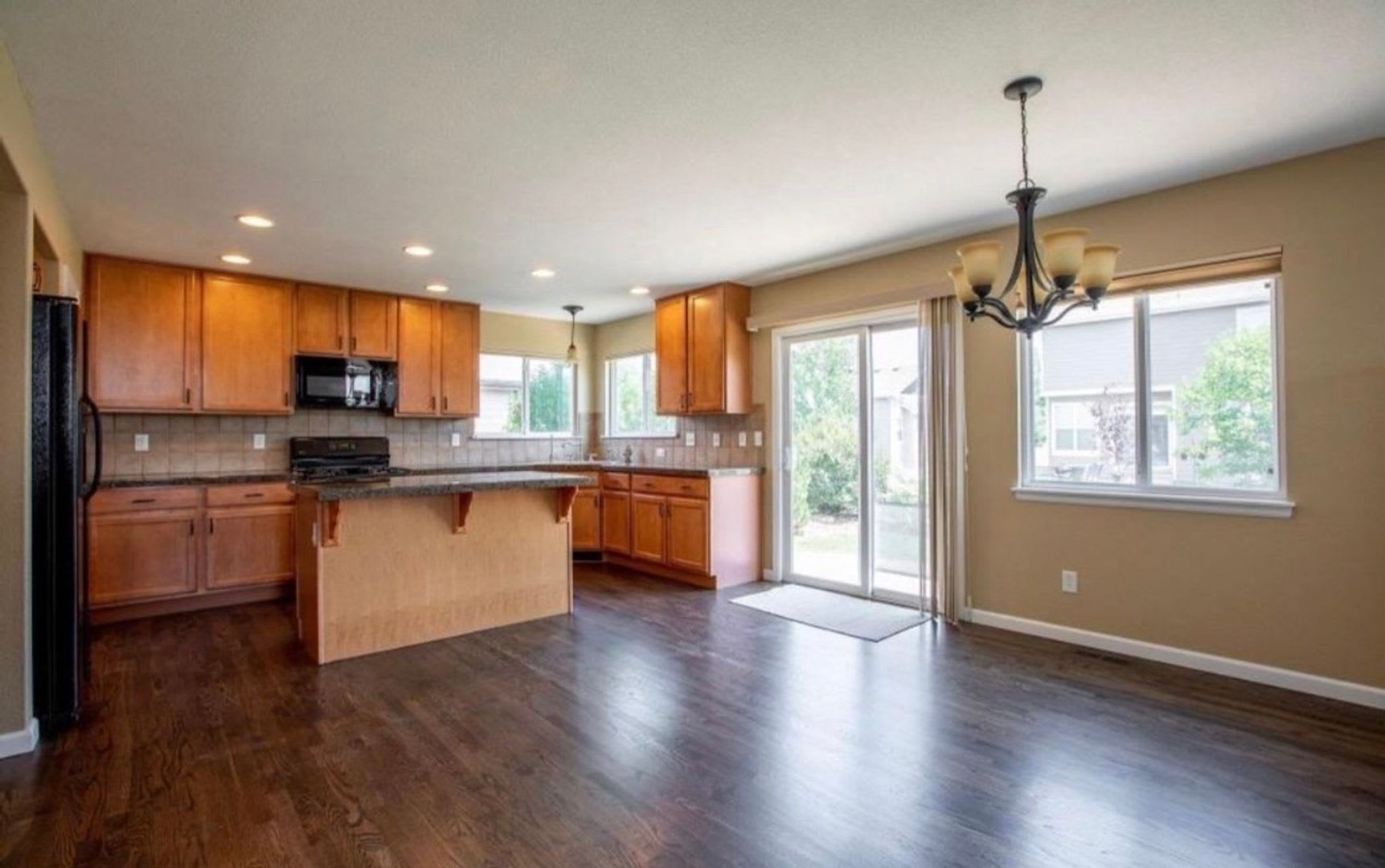 Spacious 4BR House in Loveland – photo 5