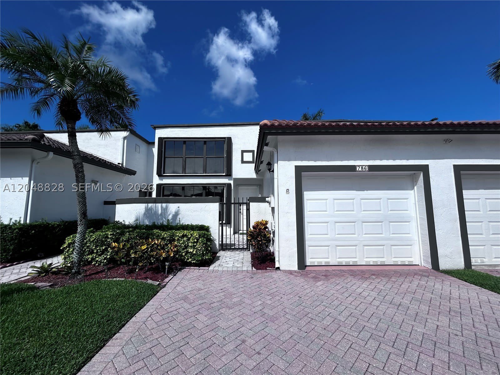 786 Sw 158Th Way – photo 2
