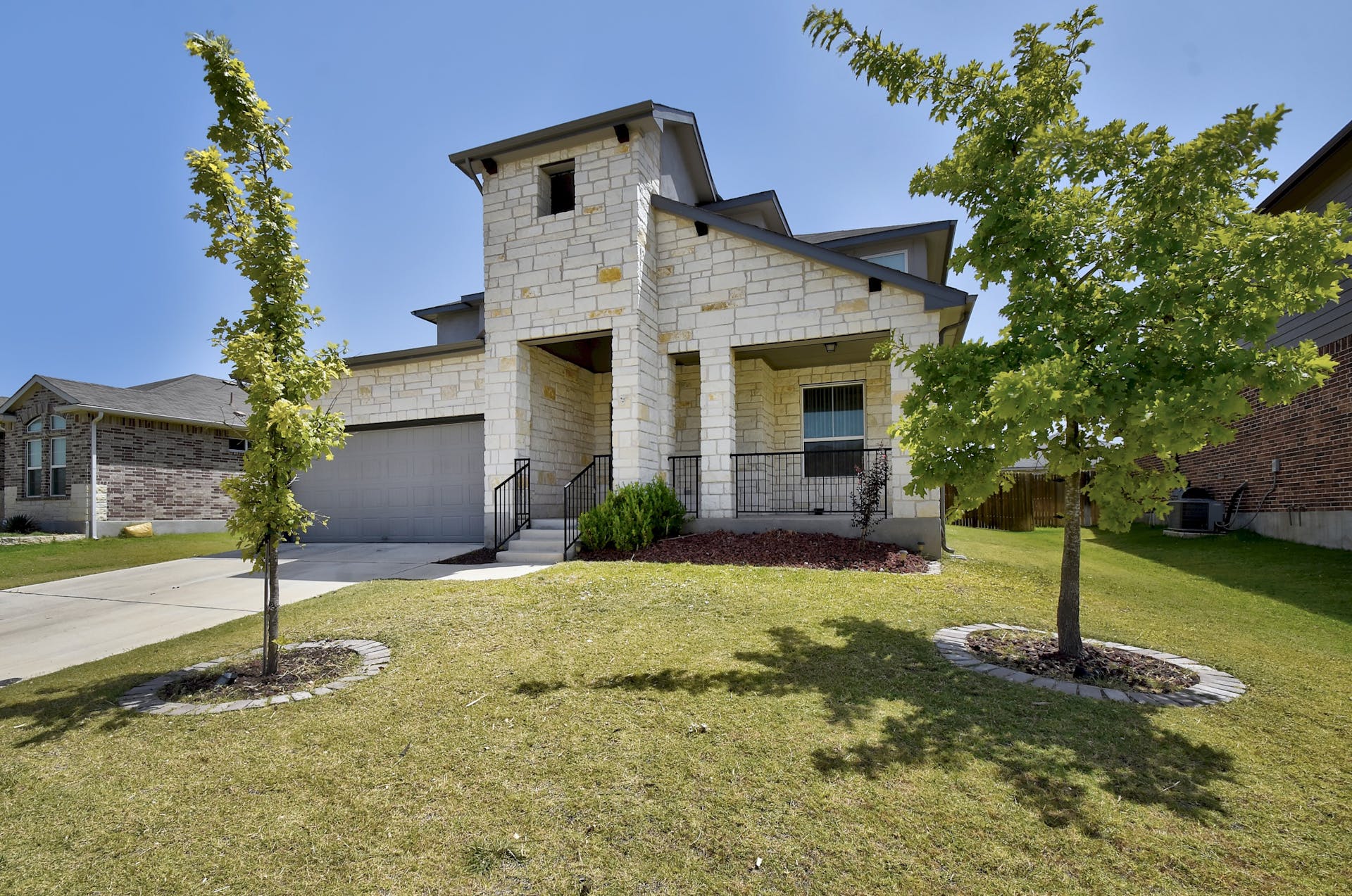 2061 Flintshire Dr – photo 2