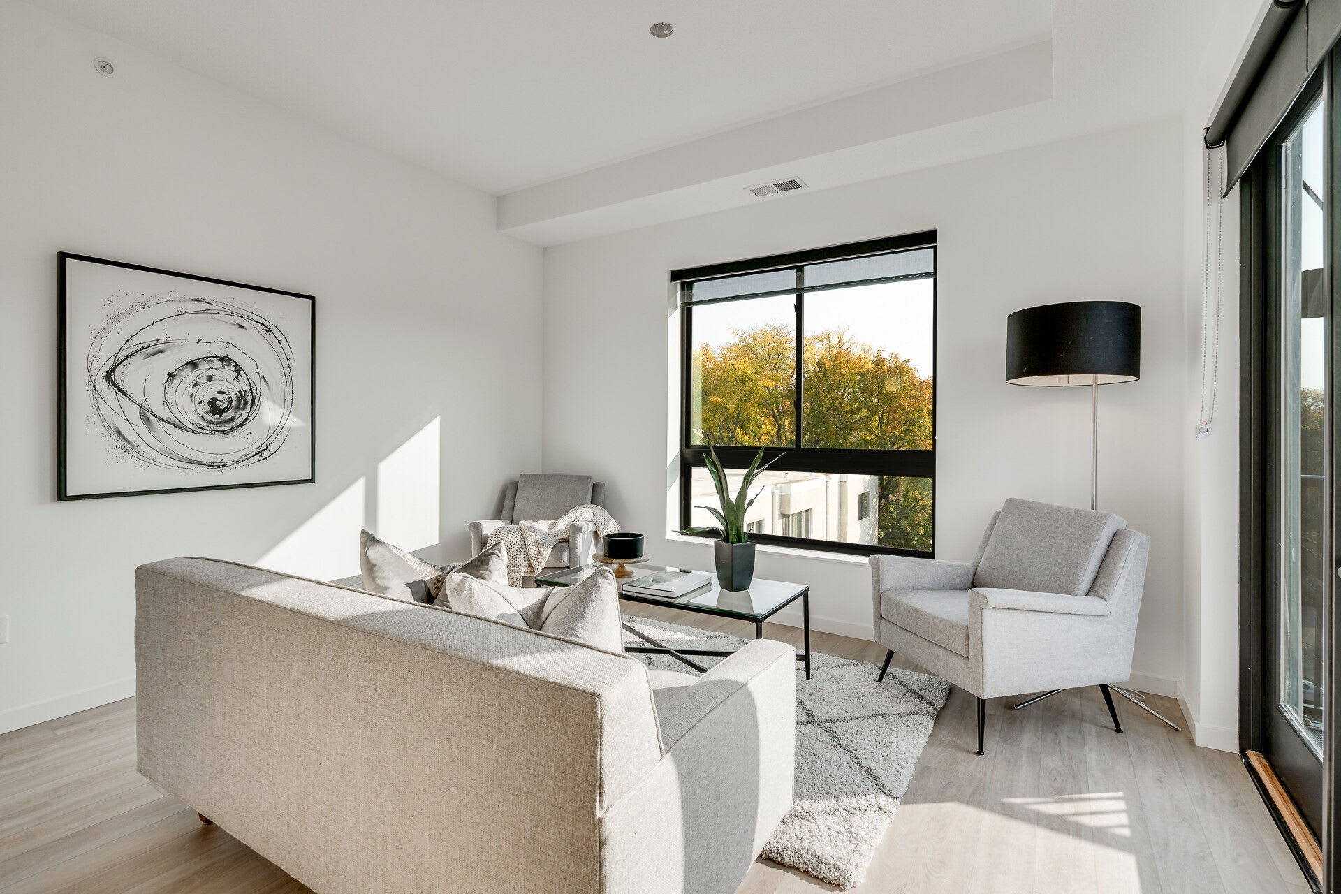 Linden Flats – photo 2