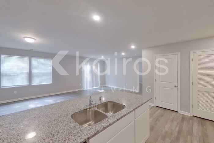 2509 Upland Circle Southeast – photo 3