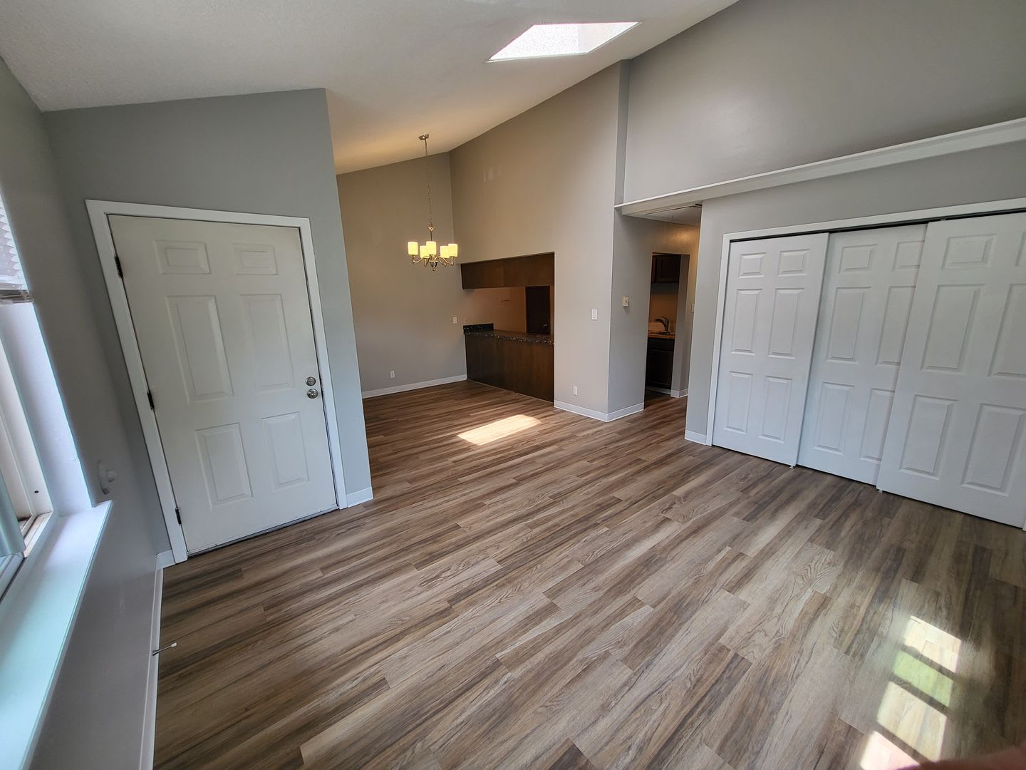 Bright Spacious Beautifully Updated Available August 10Th – photo 2