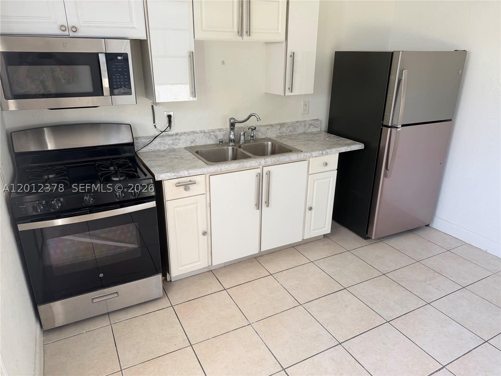 3620 NW 19th St – photo 1