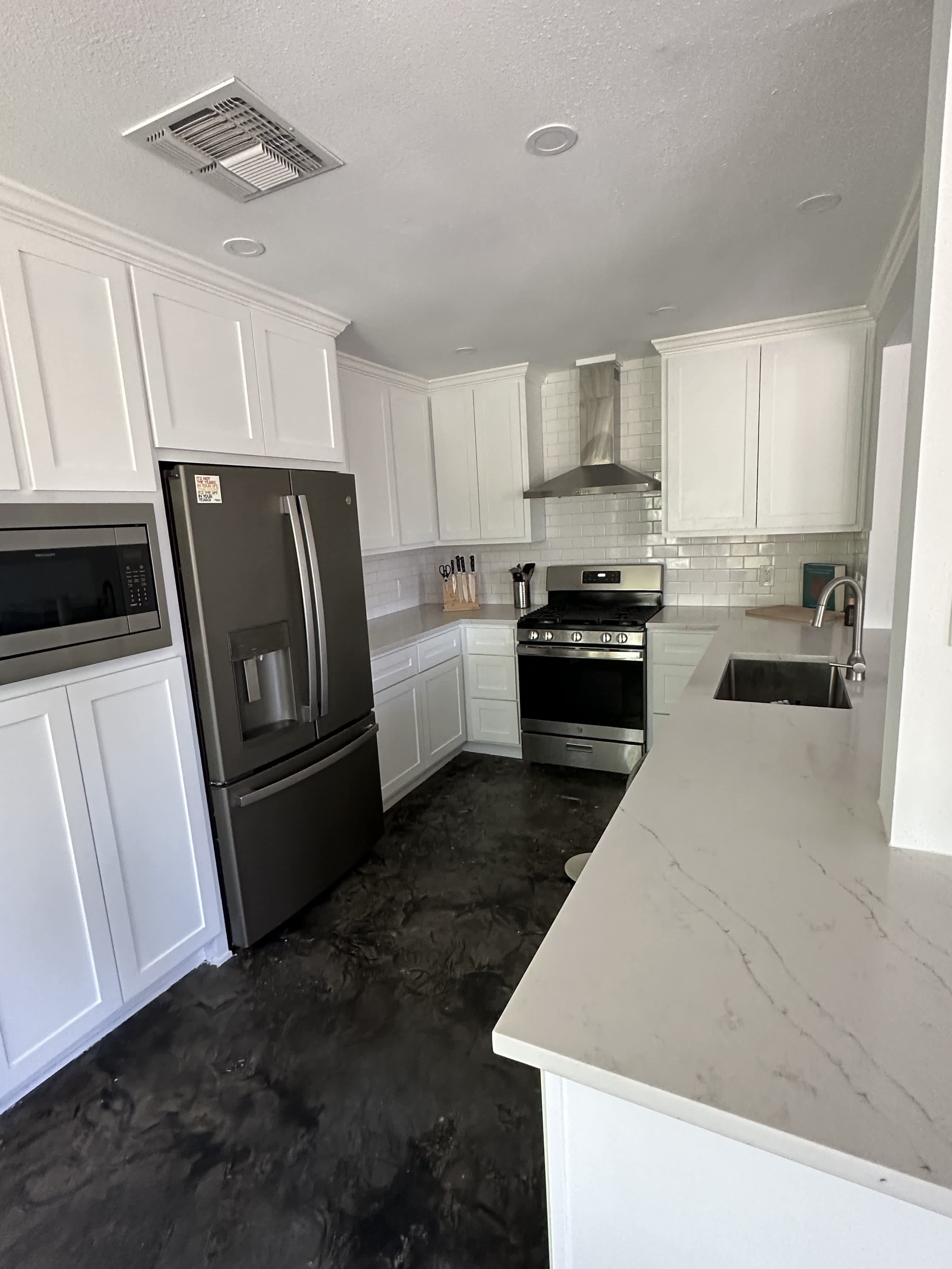 6805 Silvermine Drive – photo 2