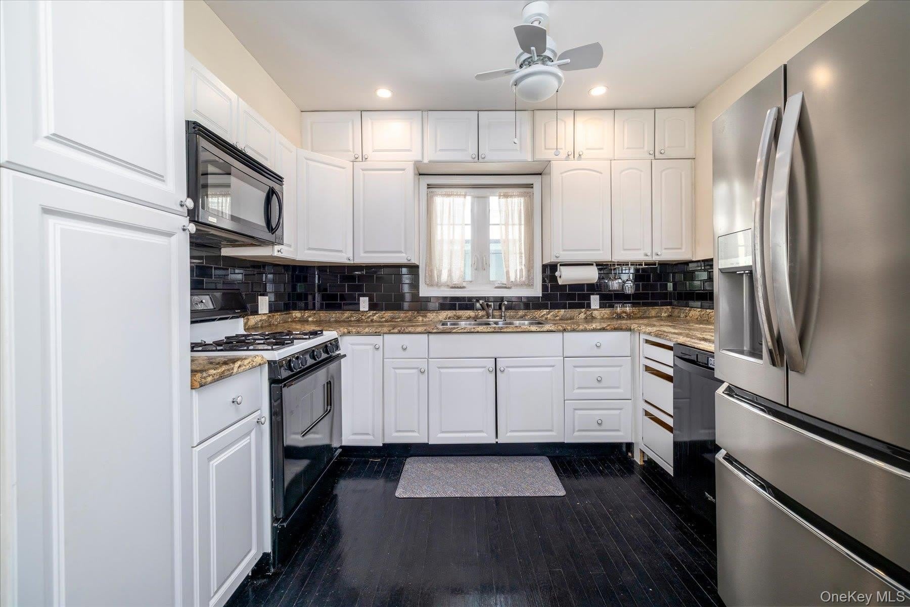 23 Arizona Avenue – photo 5