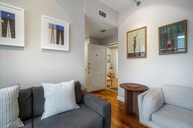 10 N Main St # HJ789JJ – photo 1