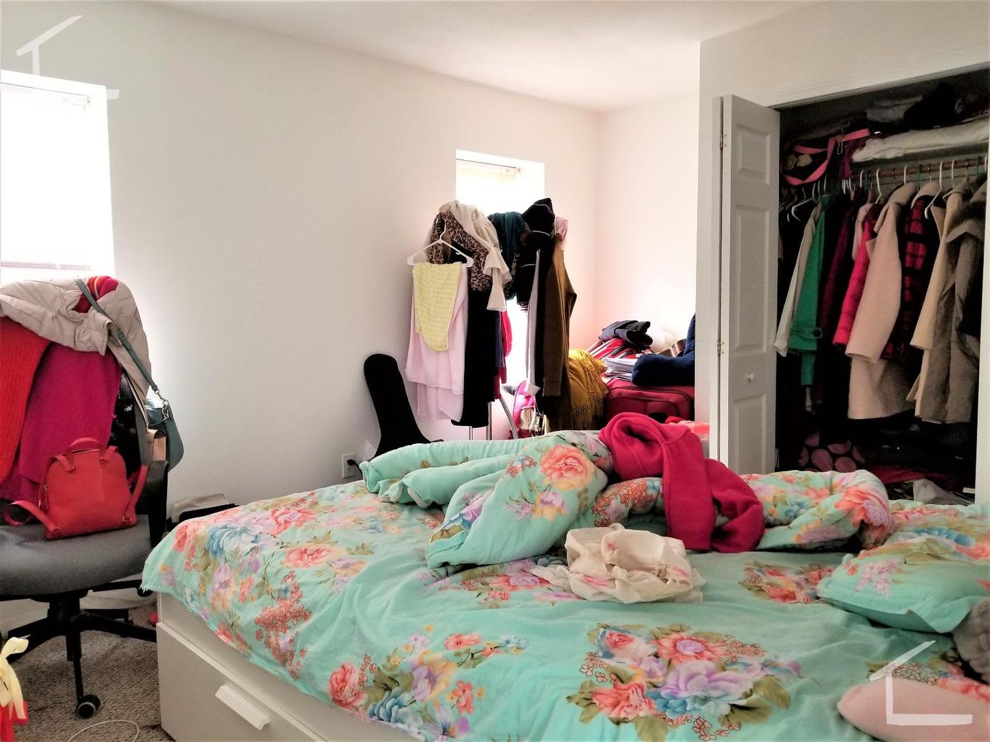 2 bed steps to NorthEastern – photo 2