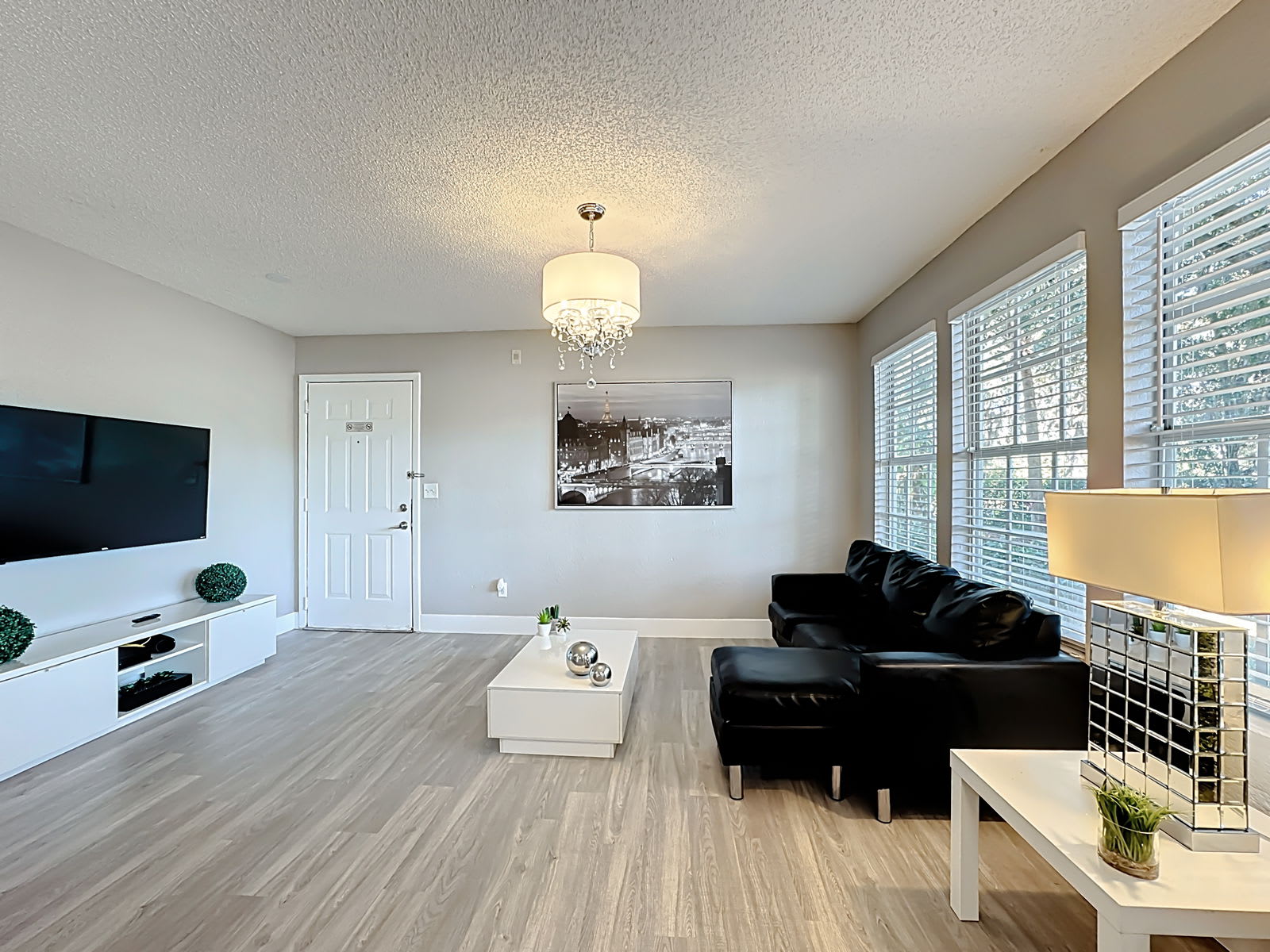 11538 Westwood Boulevard – photo 2