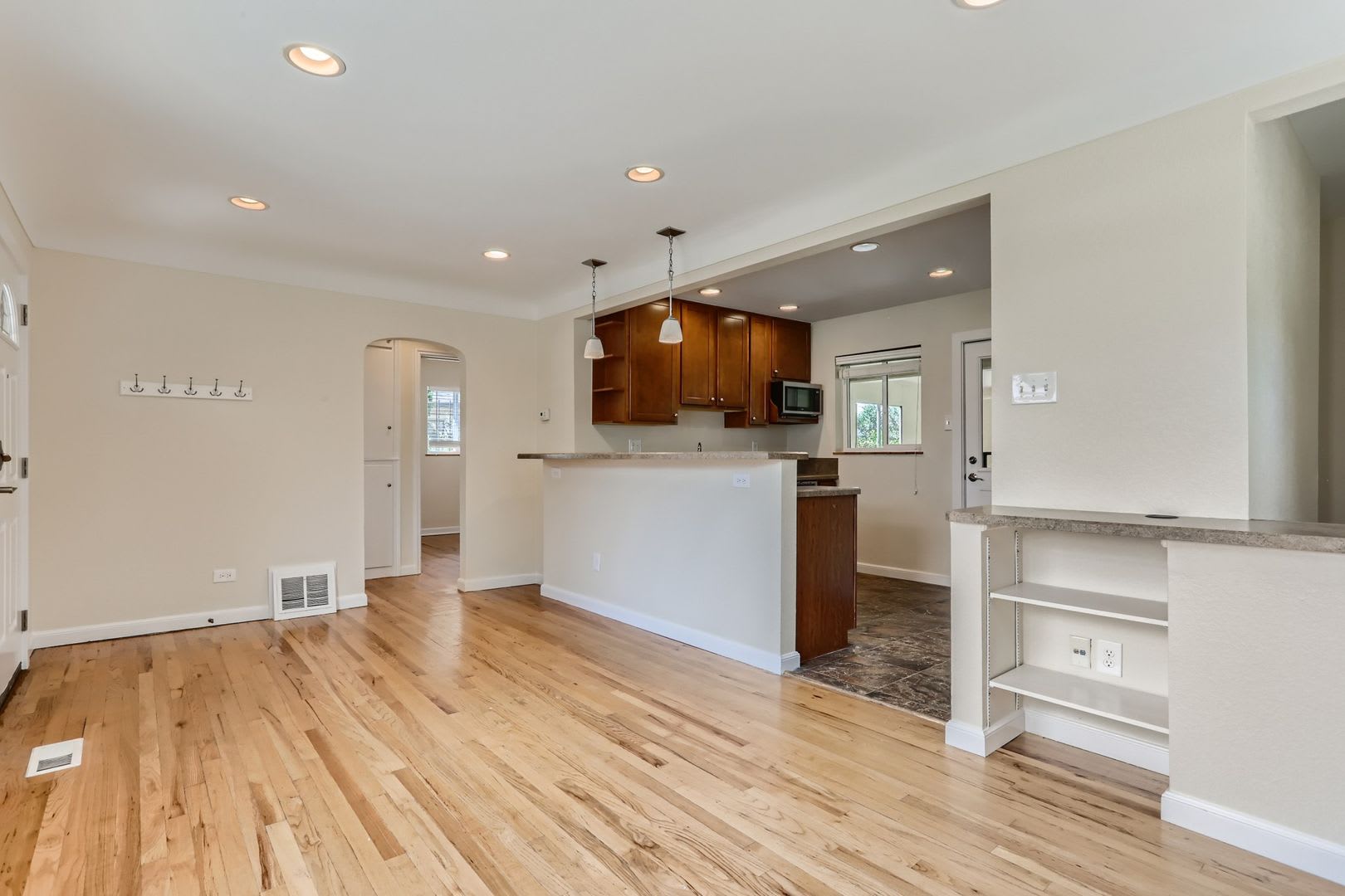 Amazing 4BR, 2BTH in Denver! – photo 4