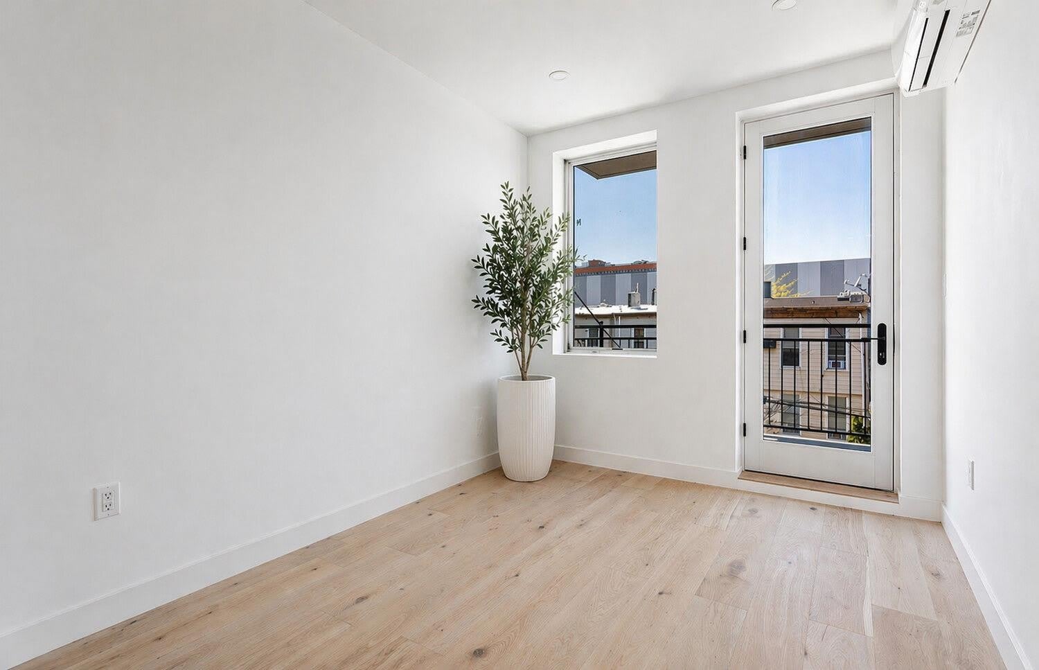 109 TROUTMAN Street – photo 5