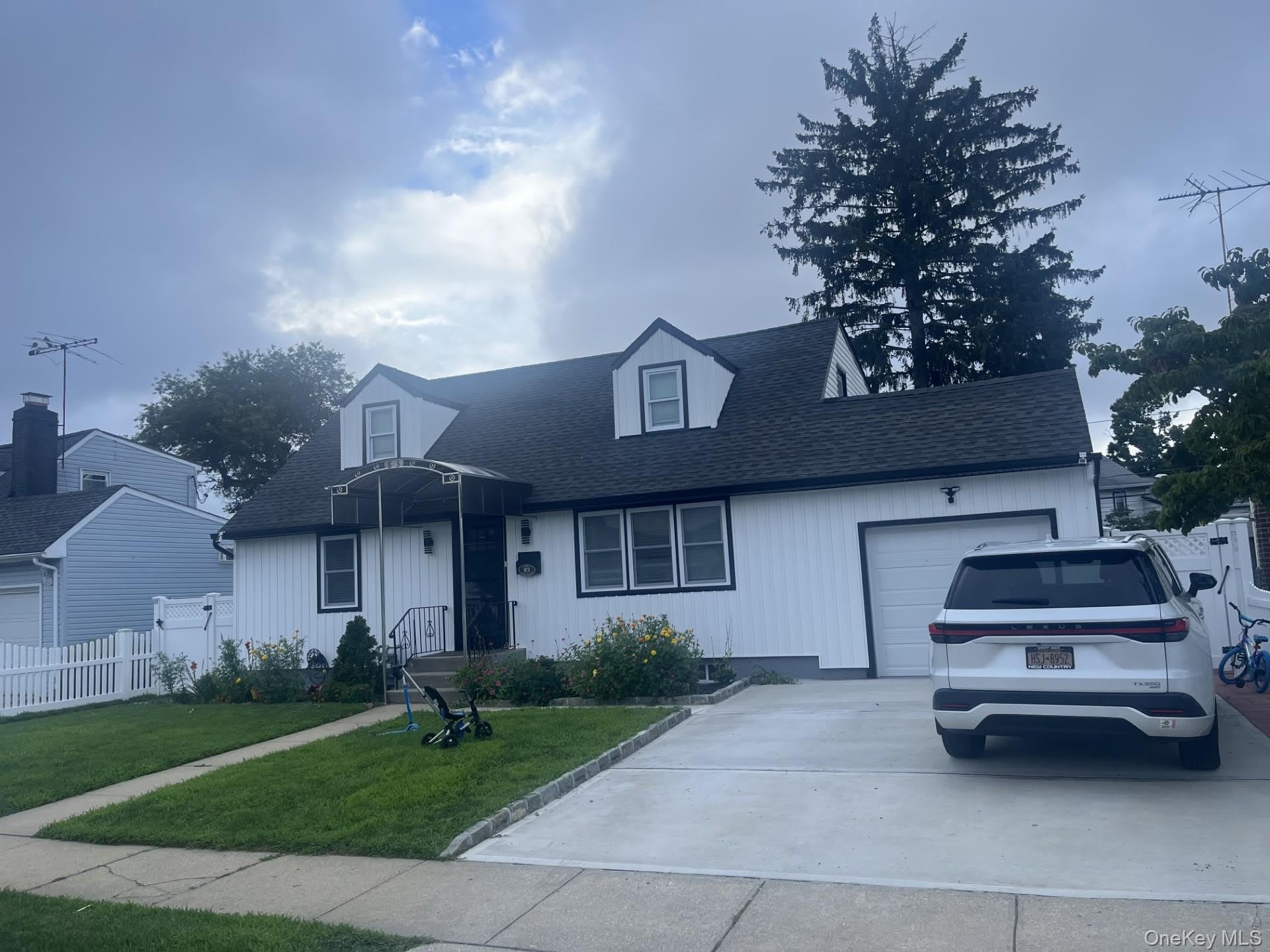 83 Woodbine Drive – photo 1