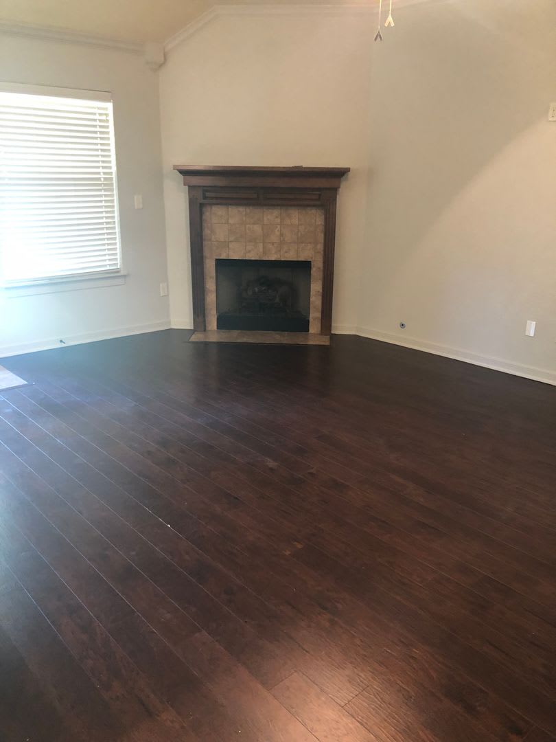 BEAUTIFUL HOME IN GREAT LOCATION! – photo 2